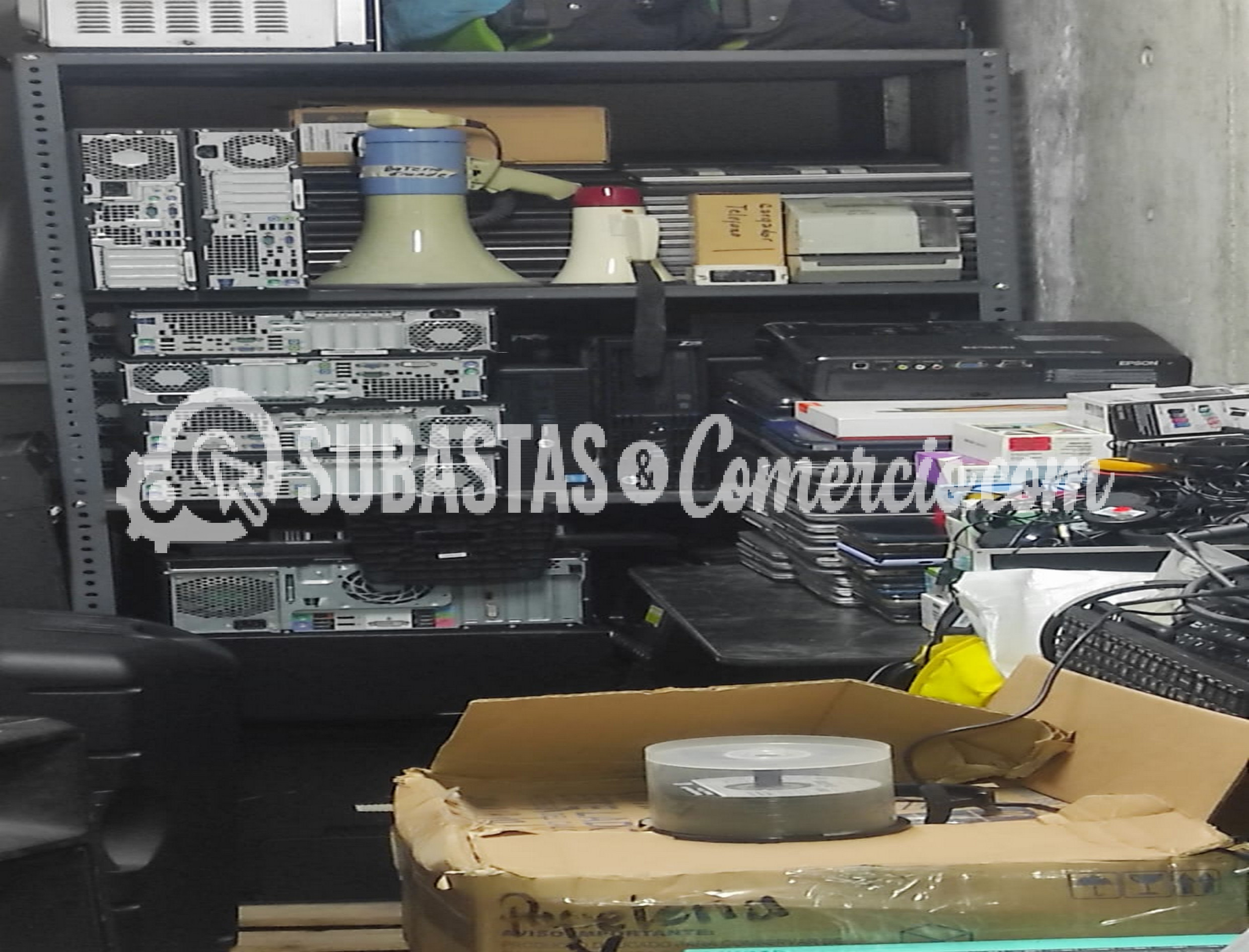 Equipos Audiovisuales, Electrónicos y de Oficina: Celulares, Computadores, Proyectores y Accesorios Aprox: 236 Und